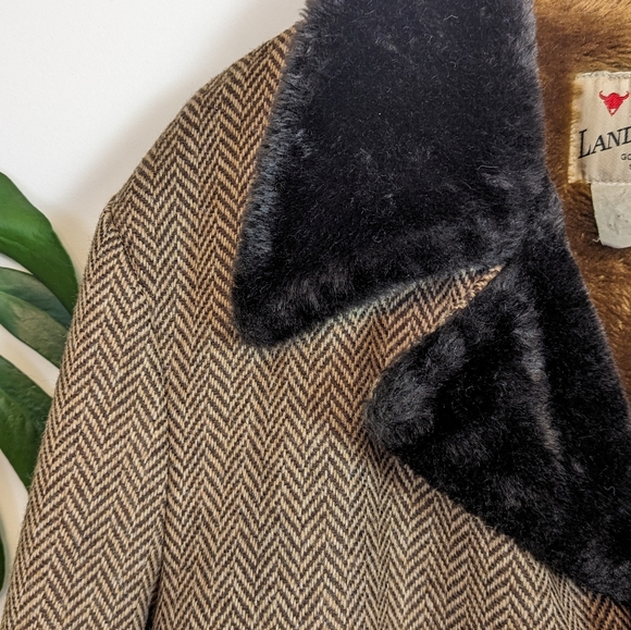 Land-N-Lakes | Vintage | 1960s | Minnesota | Tweed + Faux Fur Wool Overcoat - Picture 4 of 15